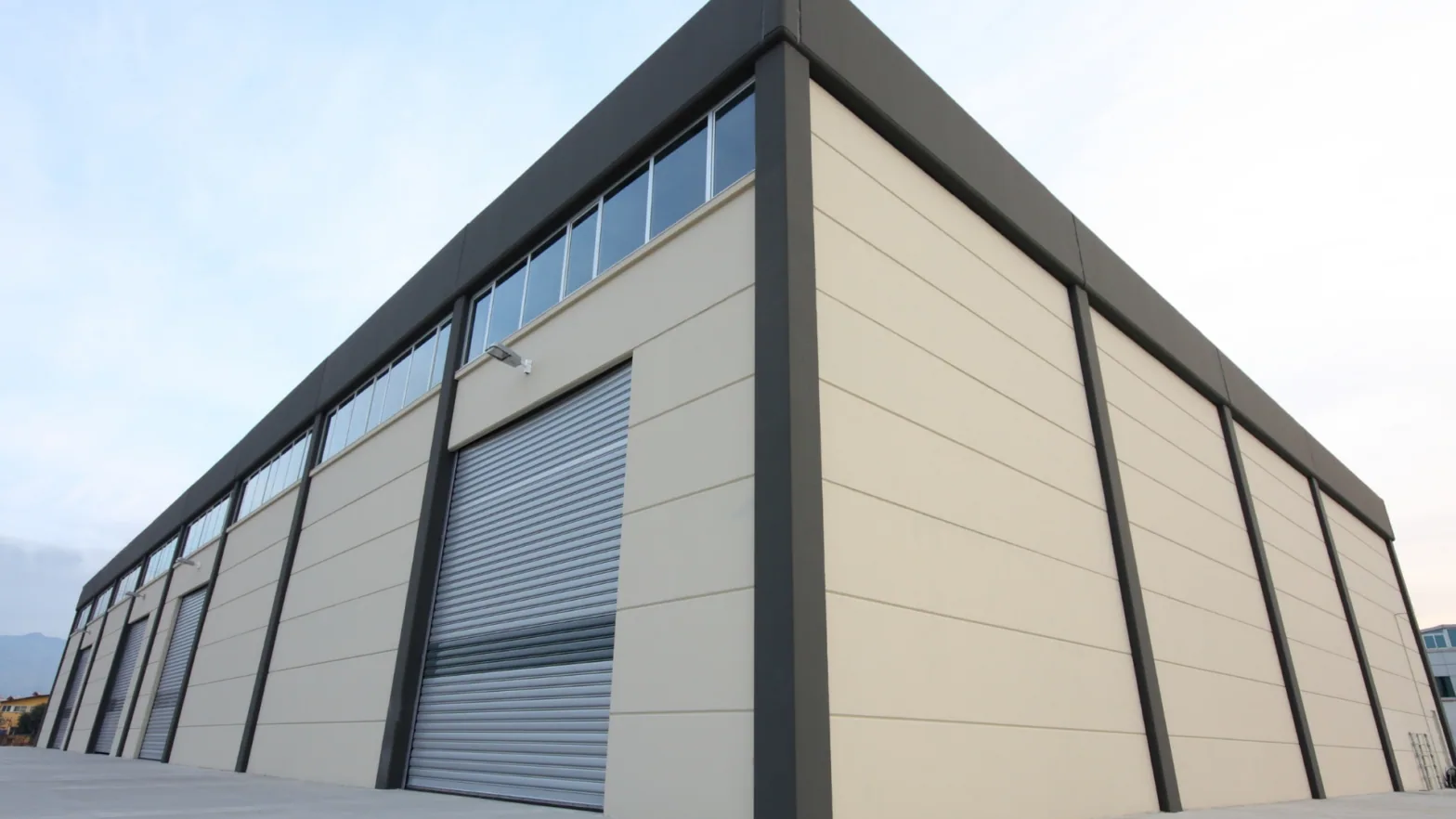 mixed office and industrial property
