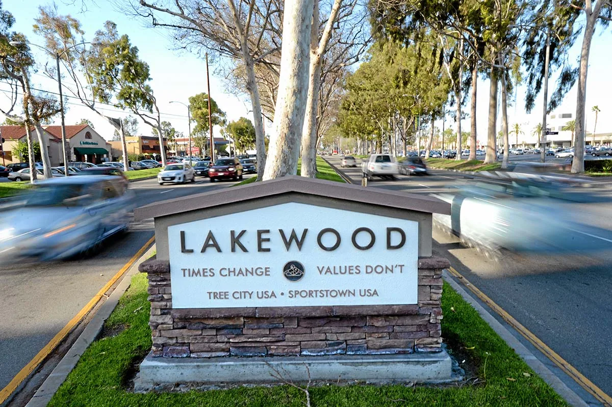 Commercial Roofing in Lakewood, CA